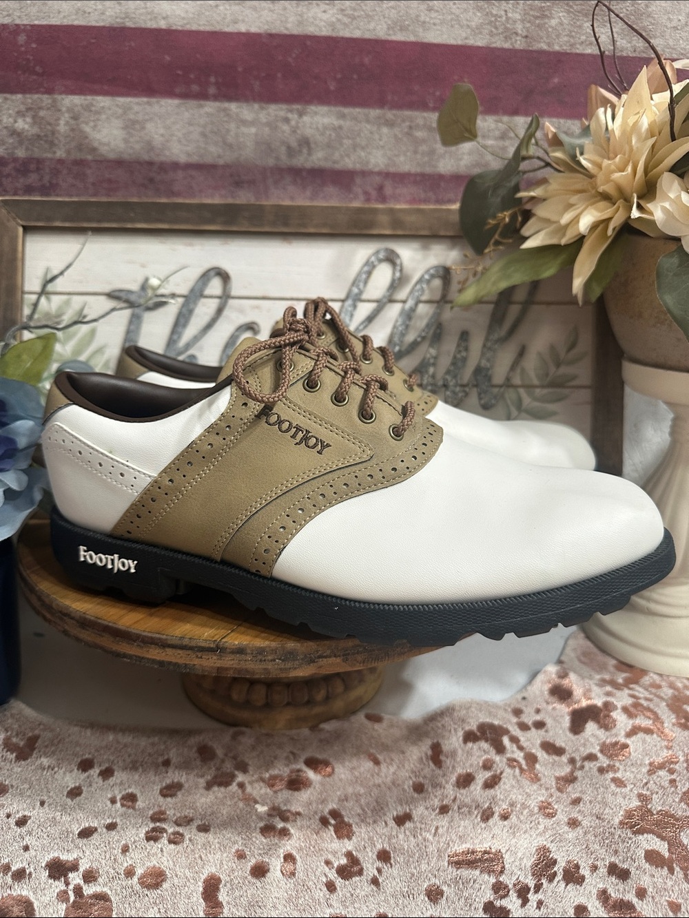 NWOT FootJoy White and Tan Men’s Golf Oxfords
